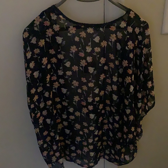 Blouse - Picture 2 of 2